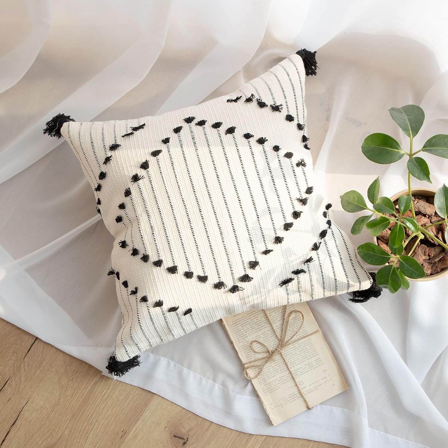 Black and White Tassel Diamond Pattern Pillowcase 18x18 inches