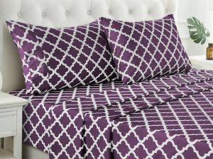 Four-piece full-size bedding set – Ultra-soft microfiber material