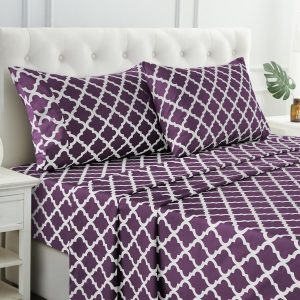 Four-piece full-size bedding set – Ultra-soft microfiber material